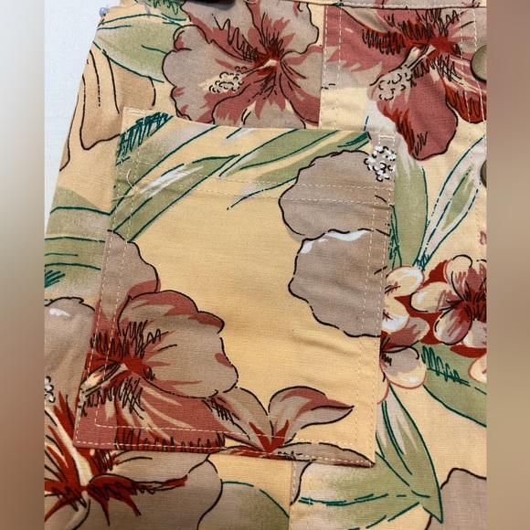 Urban Outfitters Lisa Marie Button-Down Short Size Medium - Picture 4 of 7